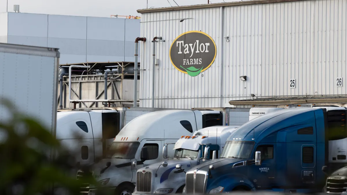 fda-reverses-cyclospora-finding-on-taylor-farms-lettuce-but-outbreak-investigation-intensifies