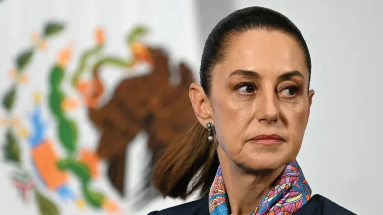 public-approval-for-mexicos-president-sheinbaum-wanes-amid-economic-and-institutional-headwinds