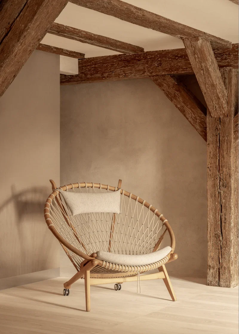 the-geometry-of-grace-the-enduring-legacy-of-hans-j-wegners-pp130-circle-chair