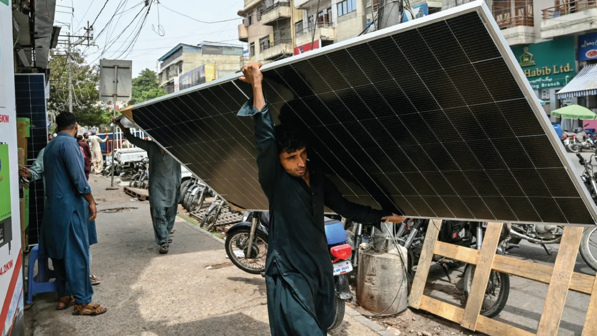 the-great-energy-transition-how-global-electricity-production-is-being-rewritten