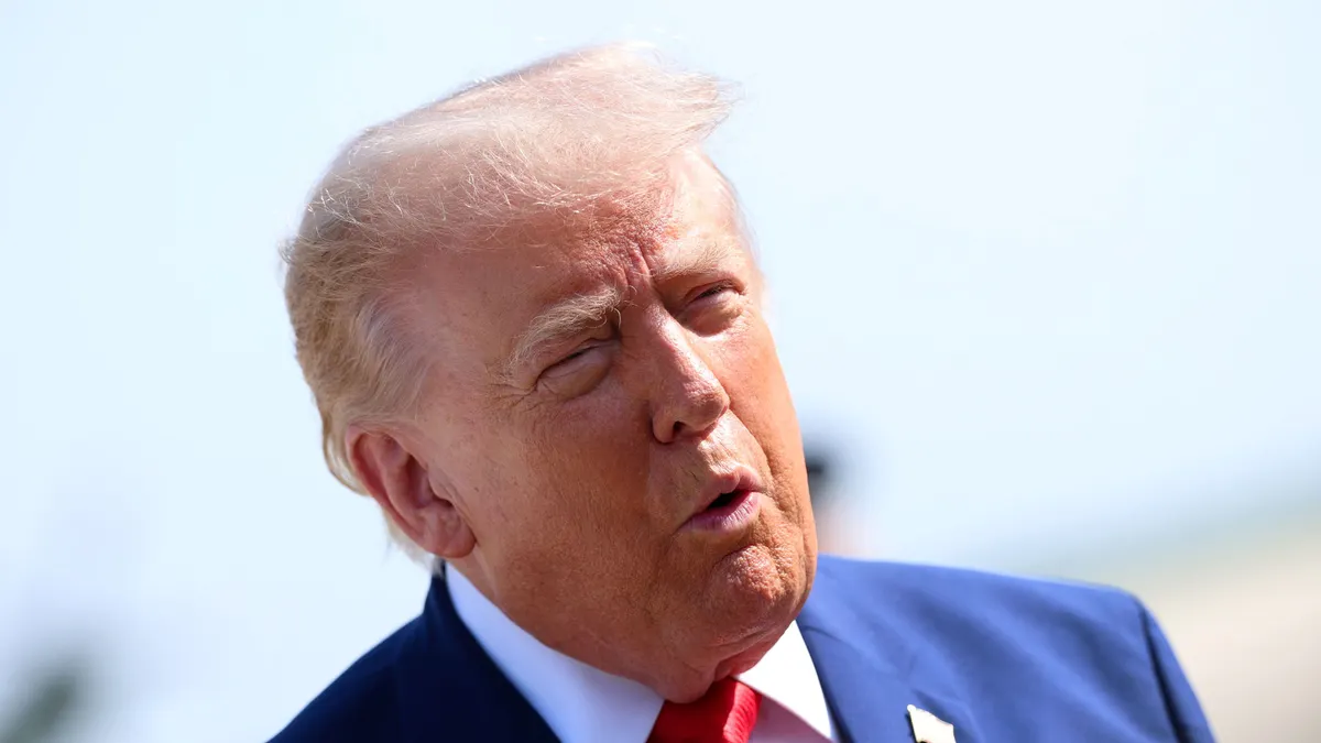 trump-administration-unleashes-sweeping-tariffs-on-generic-pharmaceuticals-igniting-supply-chain-concerns