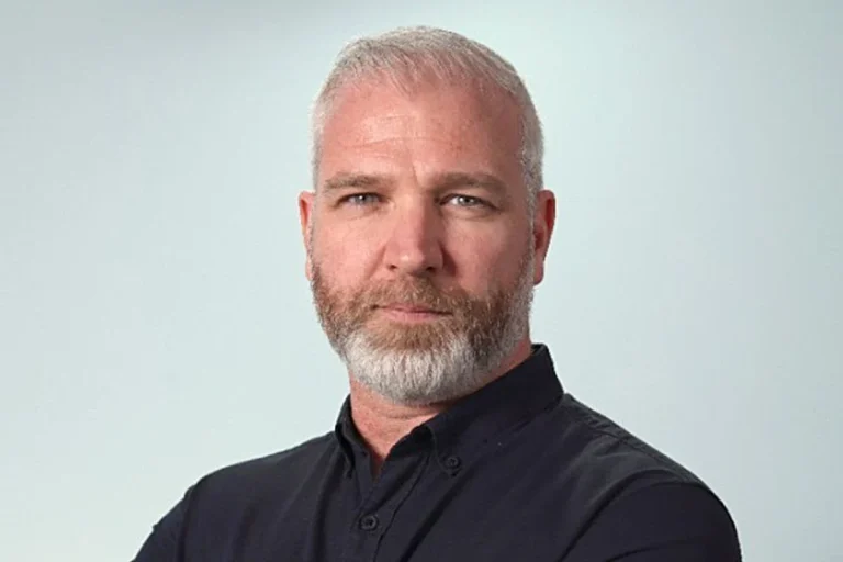 ai-revolutionizes-print-onlineprinters-ceo-simon-cooper-to-unveil-cutting-edge-applications-at-sign-print-pack