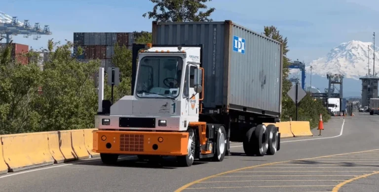 electrifying-the-waterfront-apm-terminals-elizabeth-commits-to-massive-electric-fleet