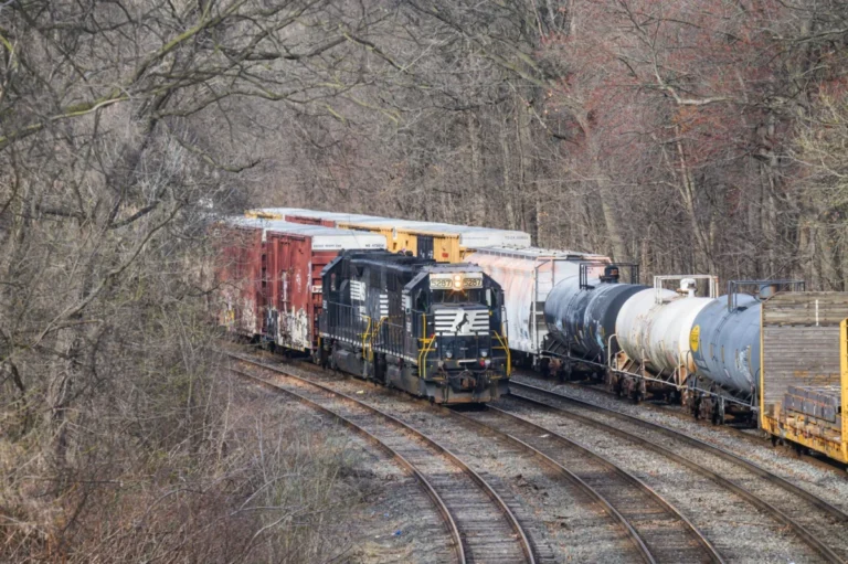 steering-the-heavy-haul-norfolk-southerns-ambitious-path-to-decarbonizing-american-freight