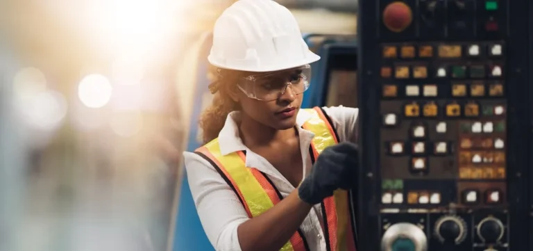 the-ai-scapegoat-decoding-the-real-crisis-behind-the-labor-shortage