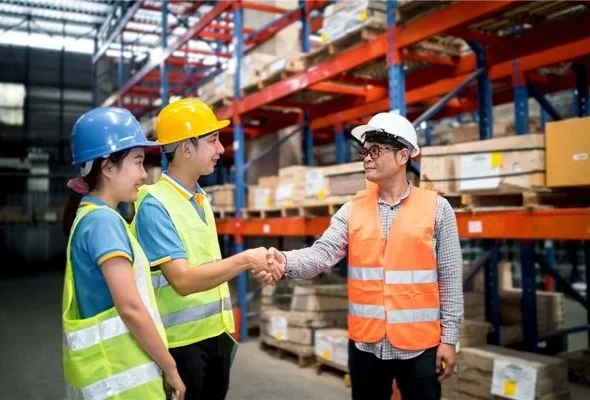 the-currency-trap-why-your-suppliers-second-quote-feels-like-a-betrayal