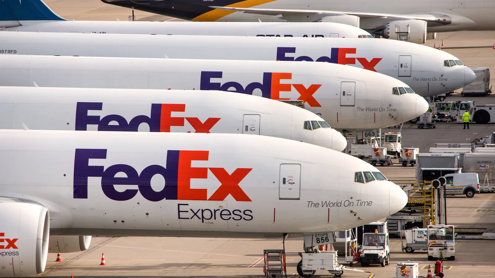 fedex-imposes-new-international-demand-surcharges-amidst-surging-cross-border-volume-adding-pressure-to-global-supply-chains