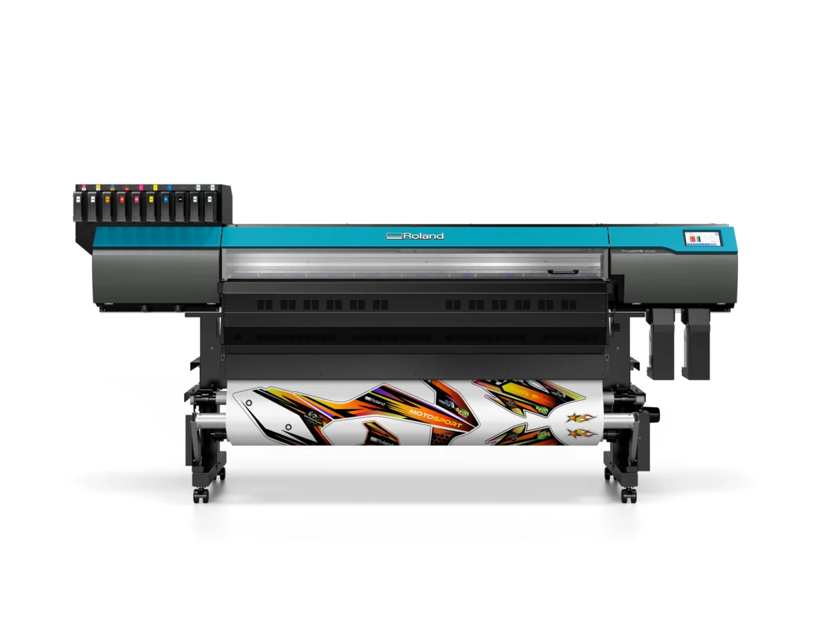 innovation-in-ink-roland-dg-unveils-the-industrys-first-integrated-latex-printer-cutter