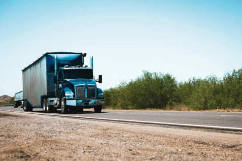 navigating-the-labyrinth-a-comprehensive-guide-to-u-s-trucking-regulations