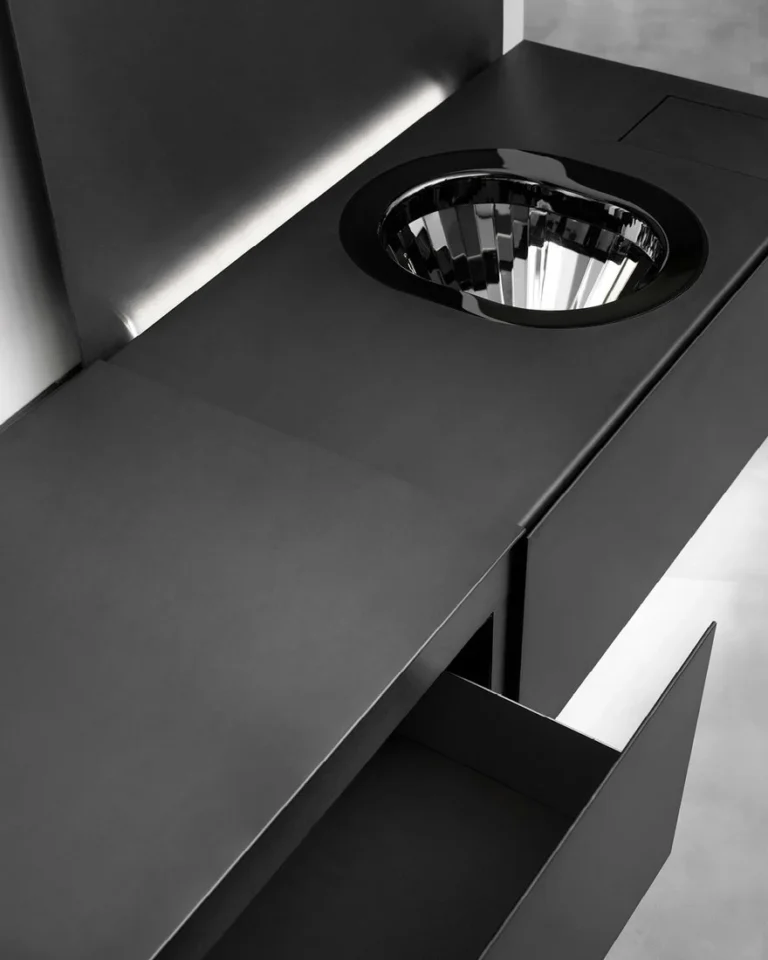 the-architecture-of-seclusion-reimagining-the-bathroom-with-cea-designs-abaco