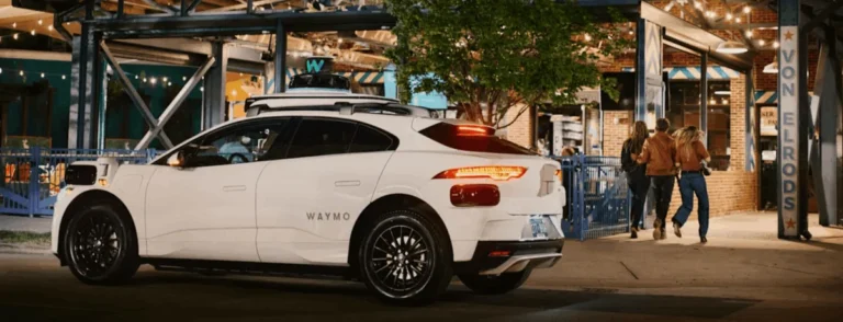 the-future-of-urban-mobility-lyft-and-waymo-launch-autonomous-ride-hailing-in-nashville