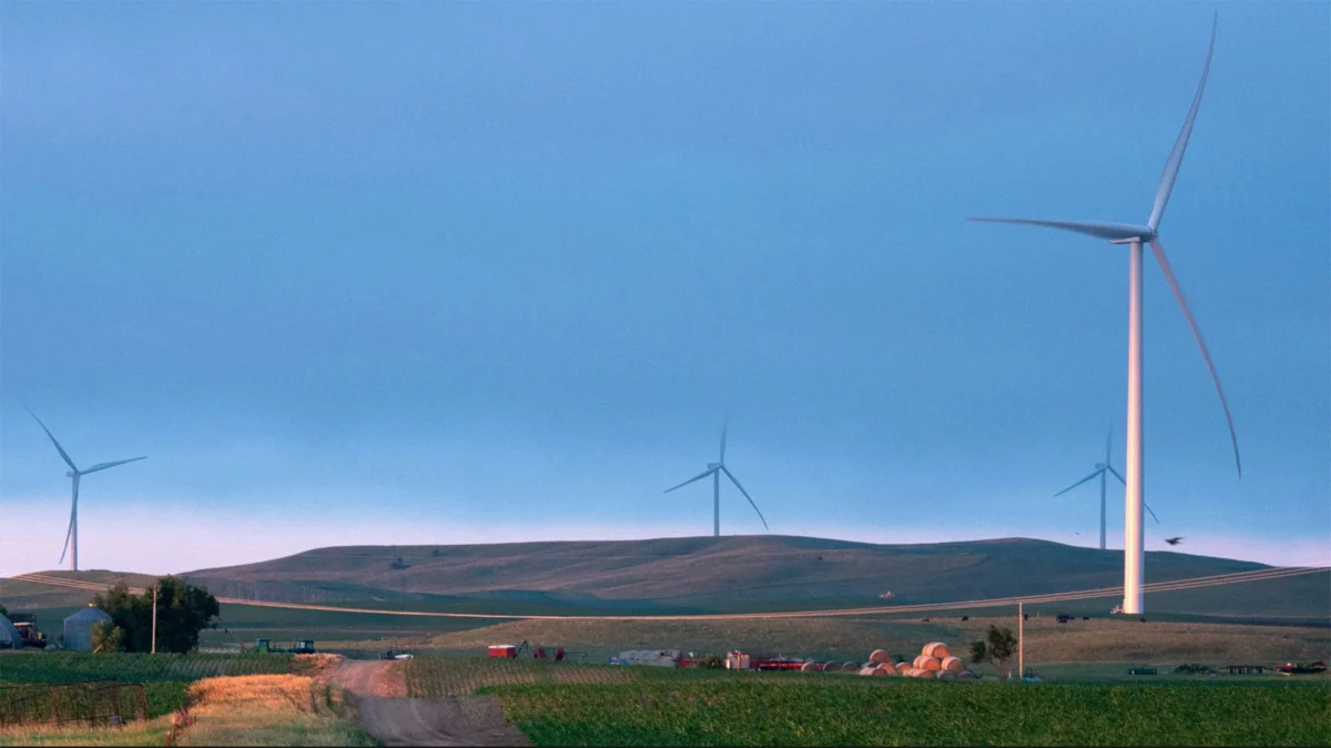 the-prairie-paradox-north-dakotas-reckoning-with-the-wind