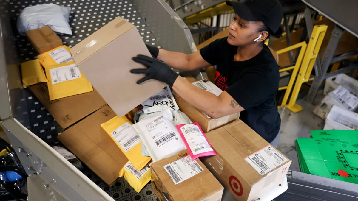 usps-modernizes-key-hubs-warns-of-temporary-shipping-delays-ahead-of-crucial-peak-season