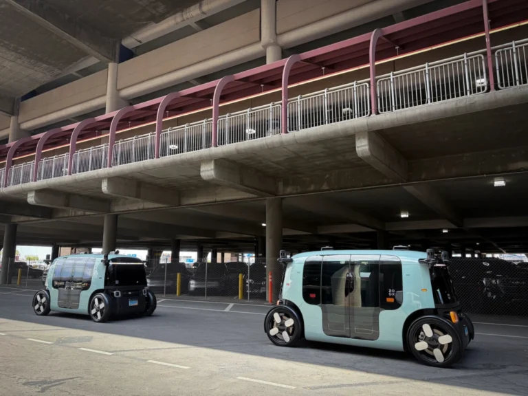 zoox-accelerates-autonomous-future-robotaxi-service-expands-to-las-vegas-airport