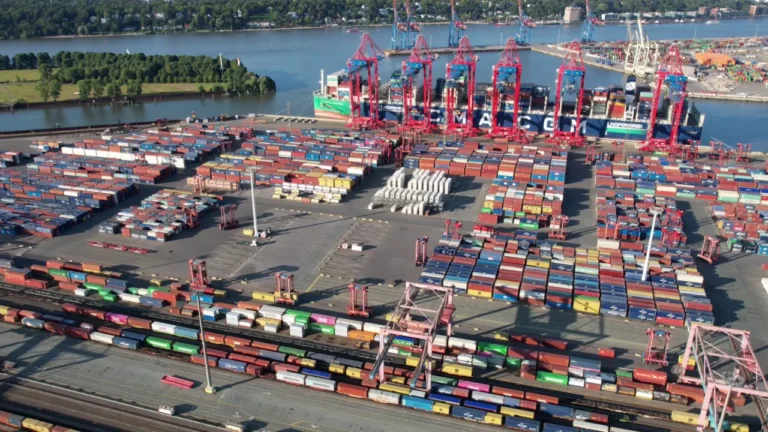 stalled-progress-the-high-stakes-geopolitics-of-u-s-canada-trade-negotiations