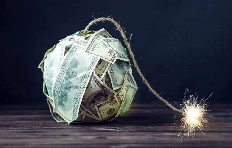the-turnaround-paradox-why-healthy-companies-should-adopt-crisis-discipline-before-the-lenders-call